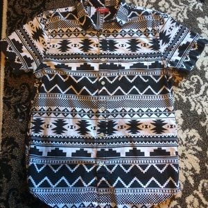 Arizona button down with design.